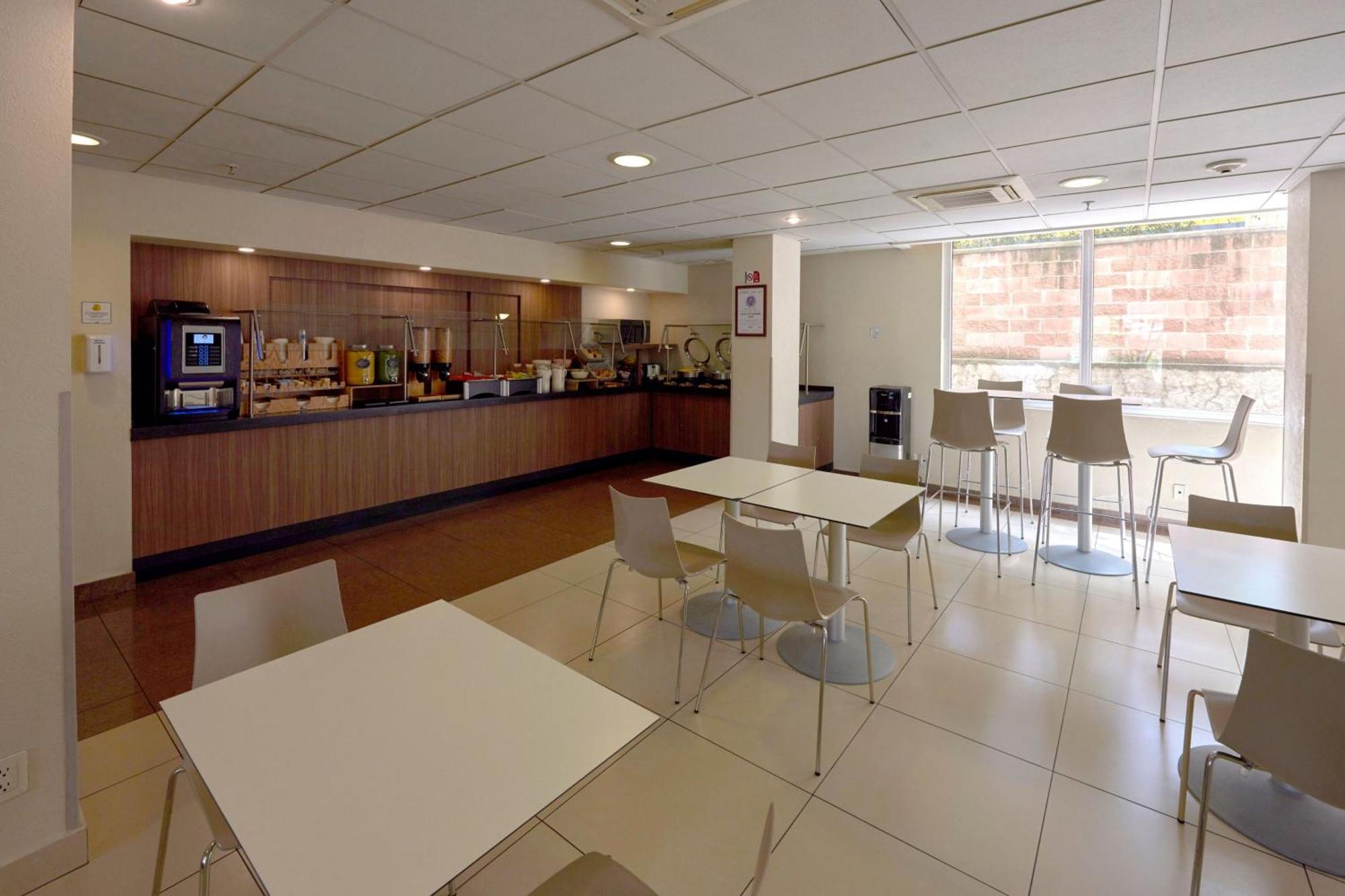 Express By Marriott Finsa Hotel 4*