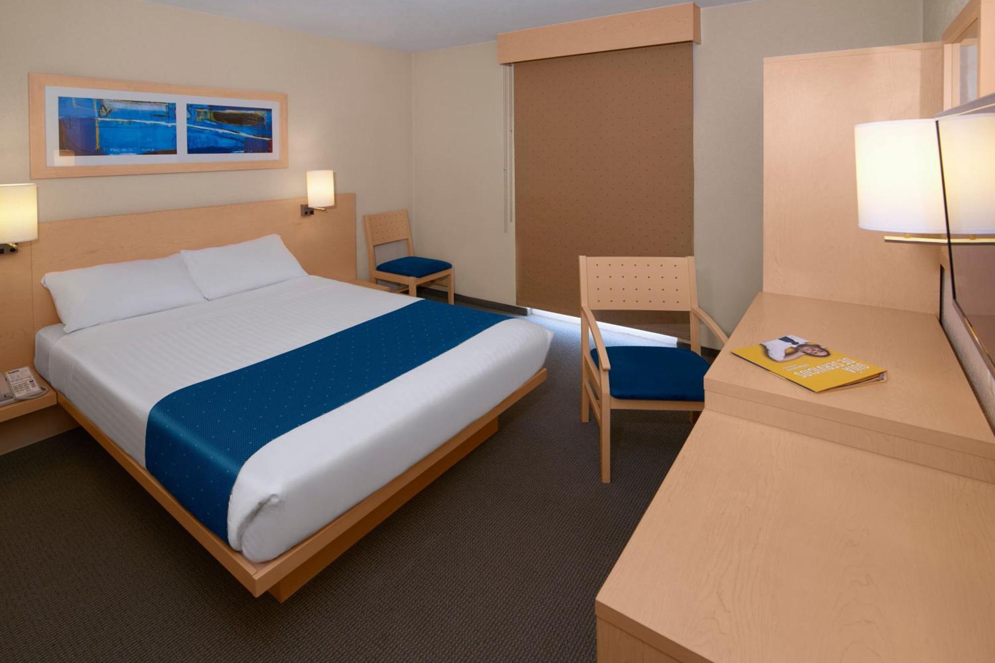 Hotel Express By Marriott Finsa